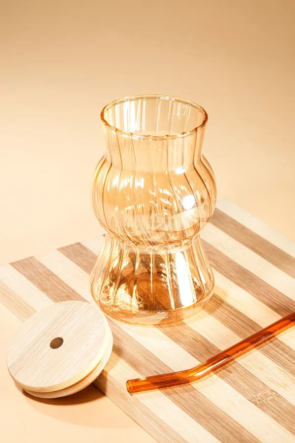 Amber_Wave_Glass_Tumbler_With_Wooden_Lid_Glass_Straw_Set_Of_2_480Ml