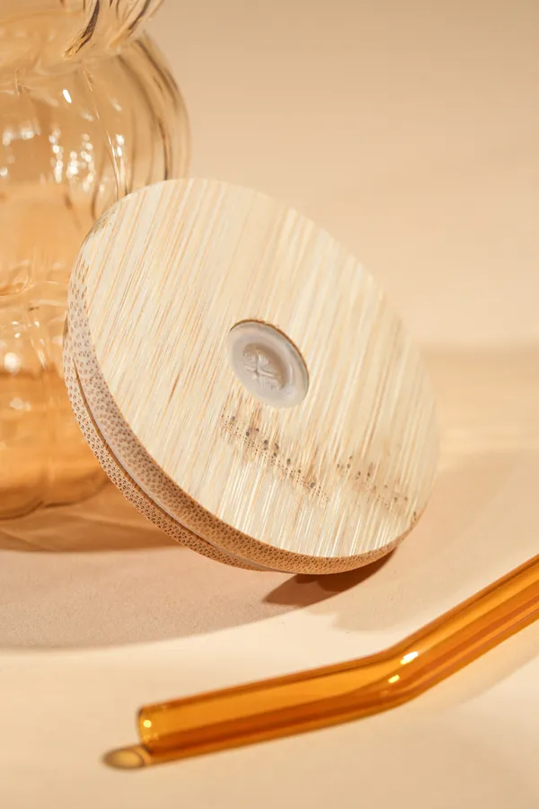 Amber_Hive_2_0_Glass_Tumbler_With_Wooden_Lid_Glass_Straw_Set_Of_2_600Ml