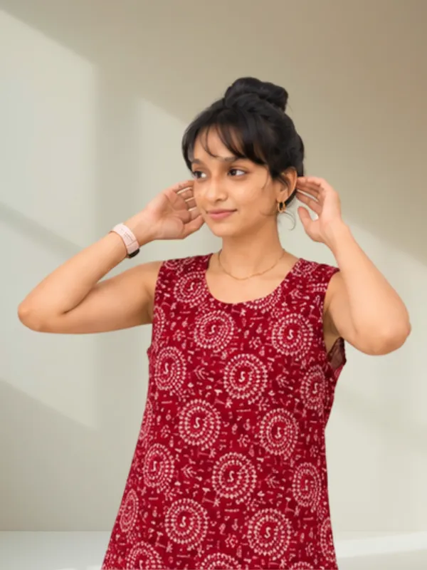 Maroon_Warli_Tribal_Print_Sleeveless_Cotton_Top_for_Women