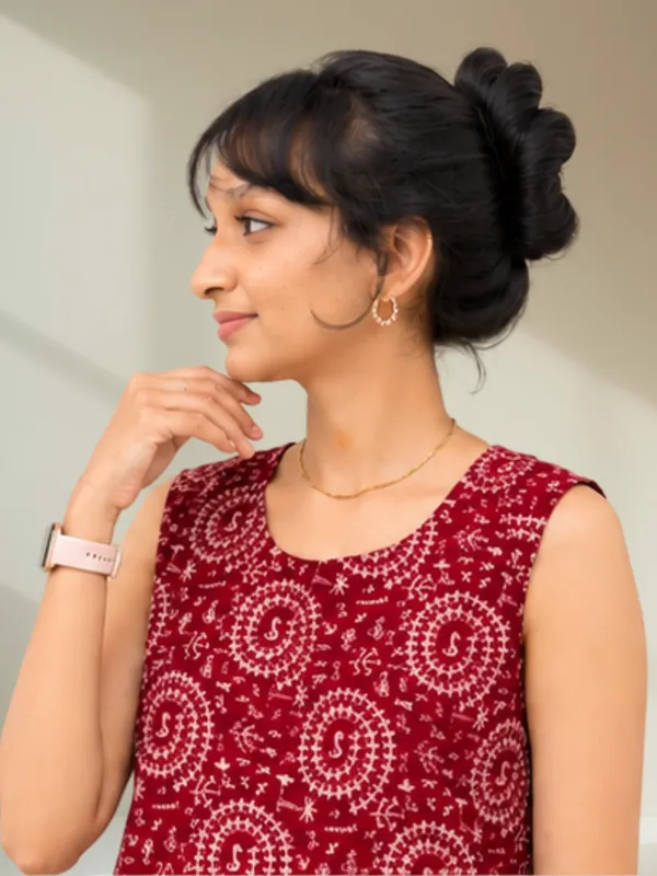 Maroon_Warli_Tribal_Print_Sleeveless_Cotton_Top_for_Women