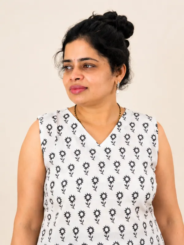 White_Floral_Print_Sleeveless_Top