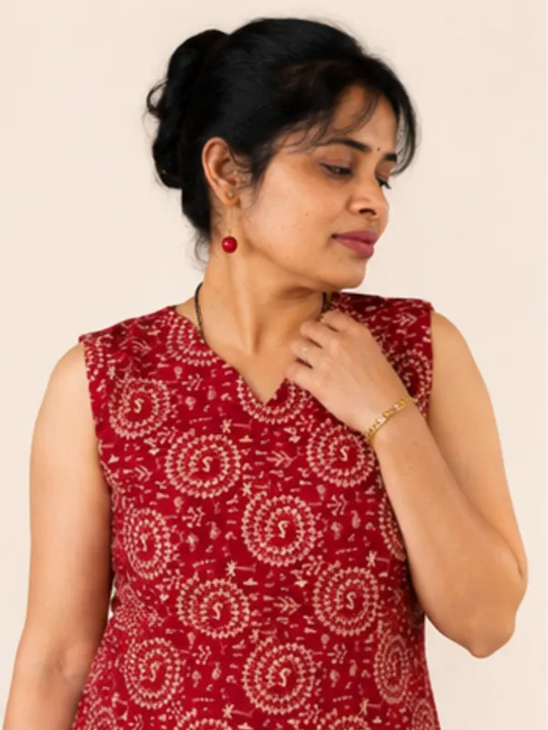 Maroon_Warli_Tribal_Print_Sleeveless_Top_for_Women