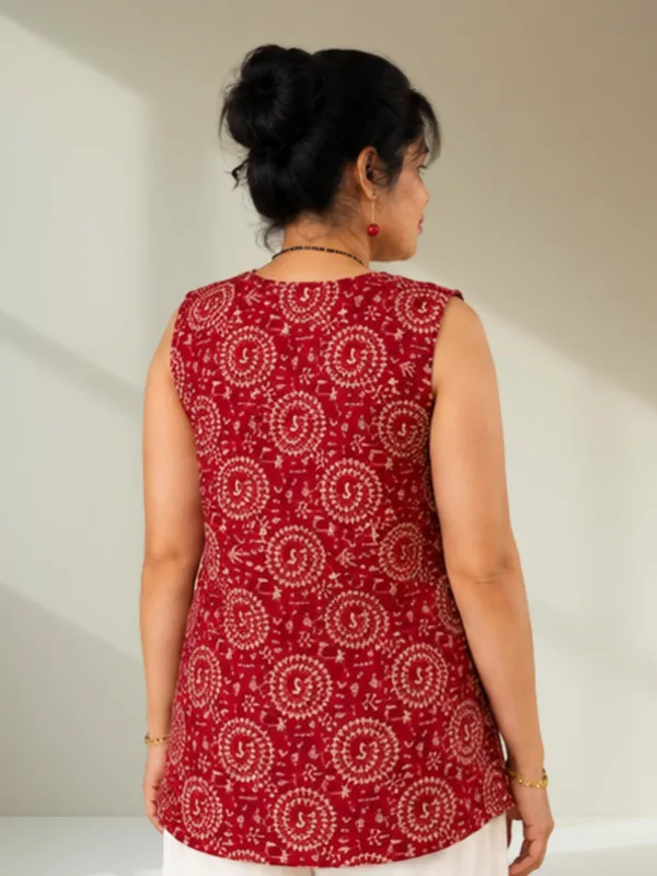 Maroon_Warli_Tribal_Print_Sleeveless_Top_for_Women