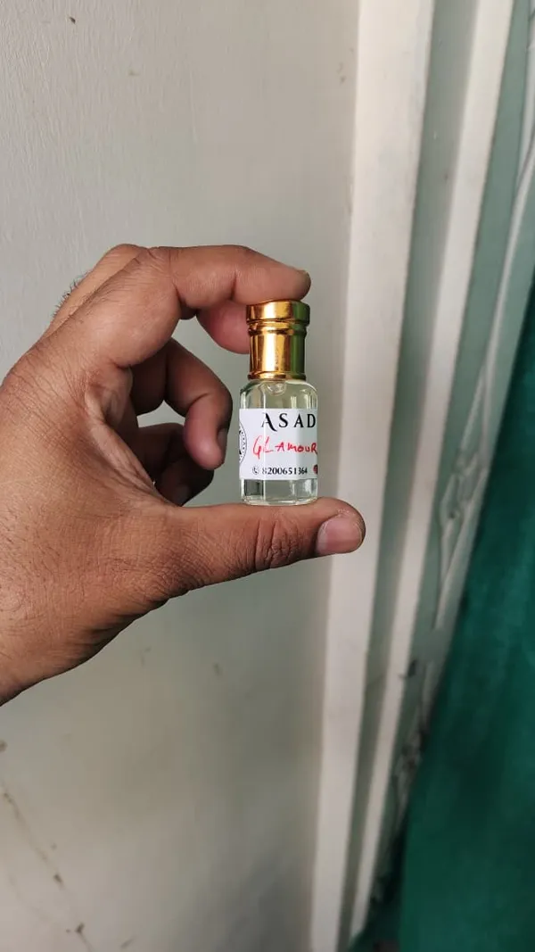 Glamour_Attar_Bottle