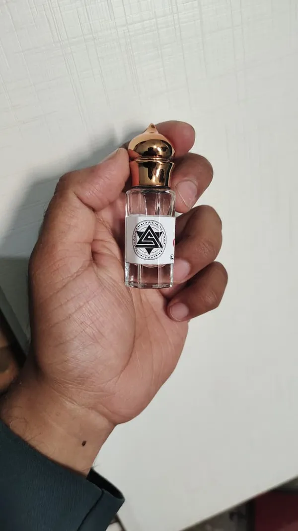 Moh_rose_Premium_Attar_Miniature_Bottle