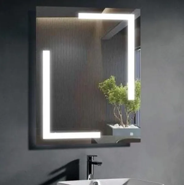 Transparent_Glass_&_Metal_Led_Bathroom_Mirror_For_Home_Decor