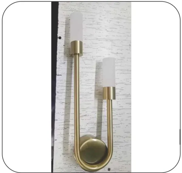 White_And_Golden_Metal_Wall_Mounted_Candle_Holder_For_Home_Decor