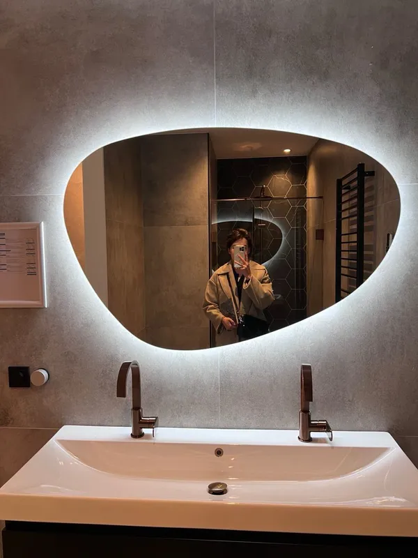 White_Glass_&_Metal_Led_Bathroom_Mirror_For_Home_Decor