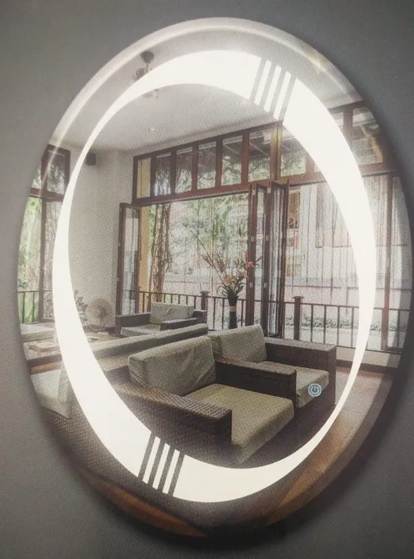 White_Glass_&_Metal_Led_Wall_Mirror_For_Home_Decor