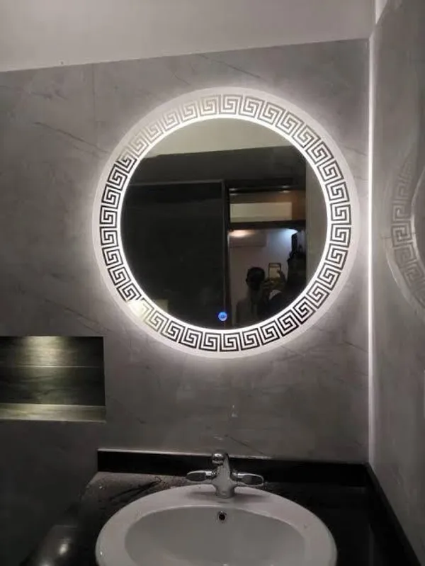Transparent_Glass_&_Metal_Led_Bathroom_Mirror_For_Bathroom_&_Kitchen