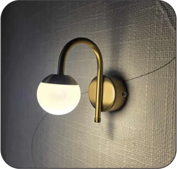 White_And_Golden_Metal_&_Glass_Wall_Sconce_Light_For_Home_Decor