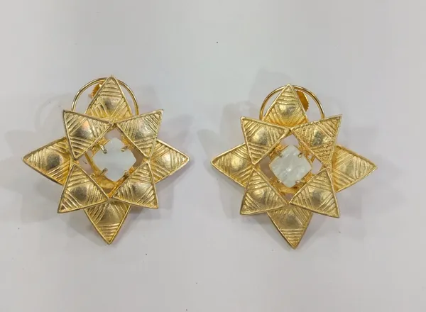 Gold-Toned_Star-Shaped_Ethnic_Earrings
