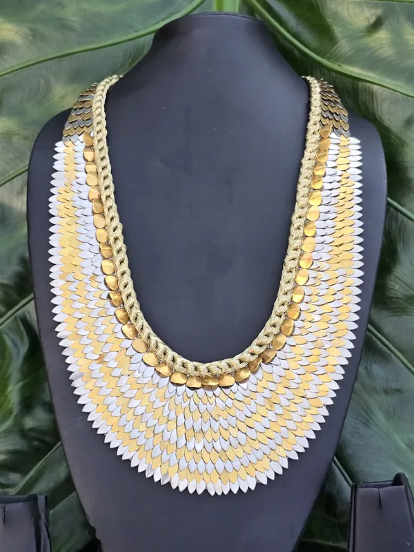 Elegant_Gold_And_Silver_Coin_Layered_Statement_Necklace