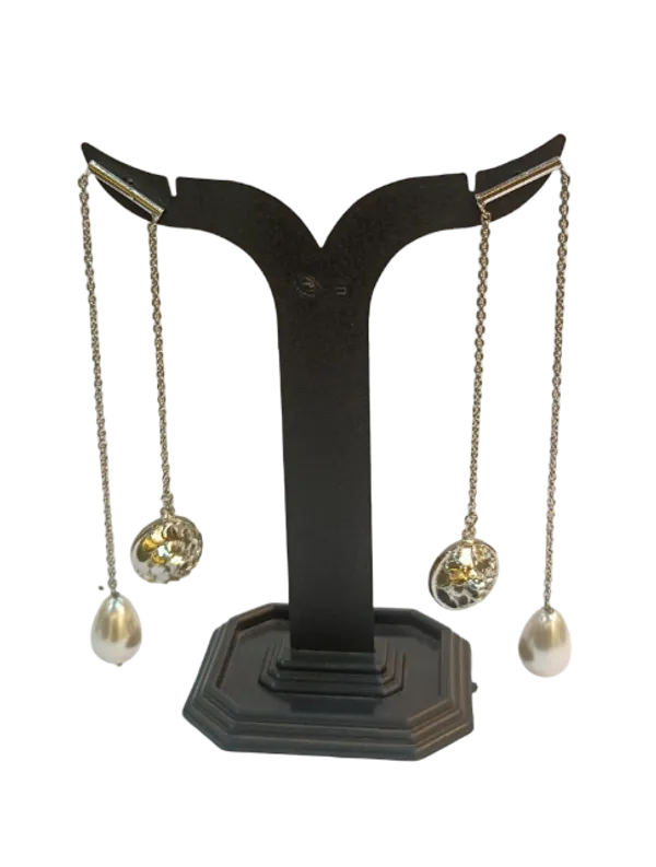 Elegant_Silver-Tone_Chain_Drop_Earrings_With_Pearl_And_Floral_Charm