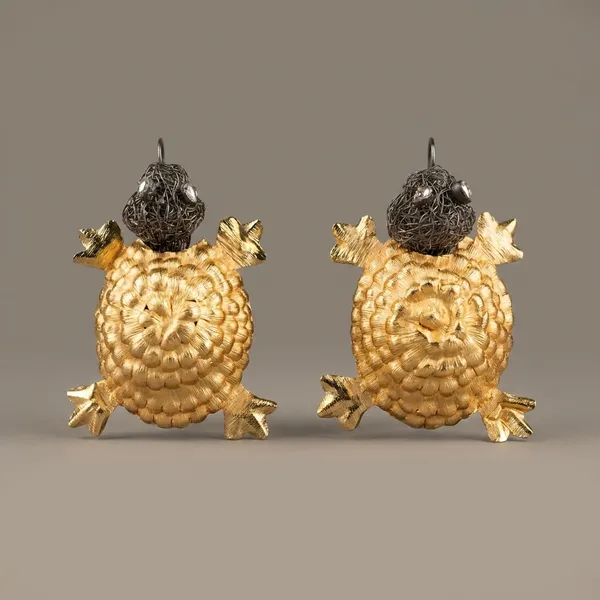 Handcrafted_Golden_Turtle_Earrings