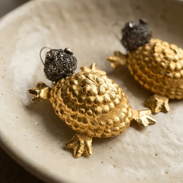 Handcrafted_Golden_Turtle_Earrings