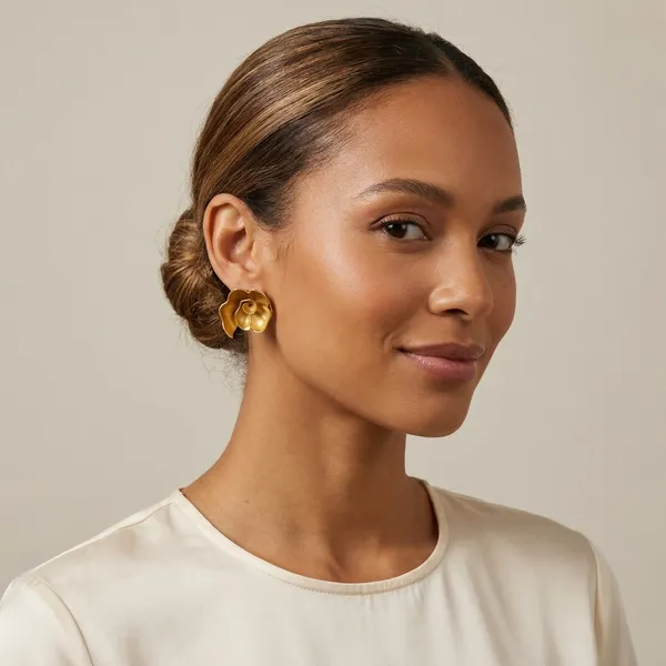 Golden_Flower_Stud_Earrings_With_Spiral_Design