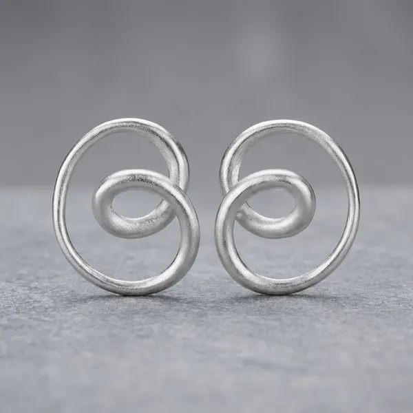 Elegant_Silver-Toned_Spiral_Stud_Earrings