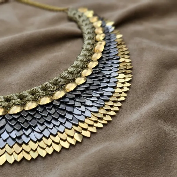 Metallic_Layered_Statement_Necklace_With_Braided_Design
