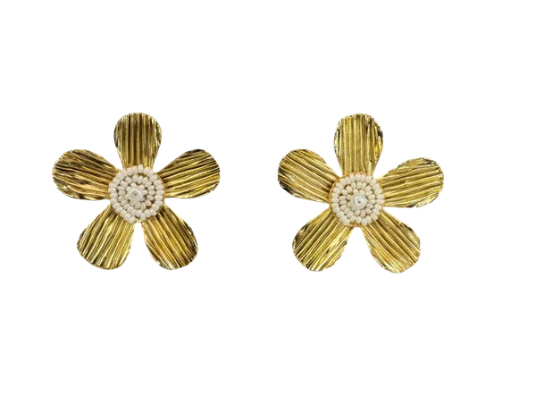 Gold-Tone_Floral_Stud_Earrings_With_Pearl_Center
