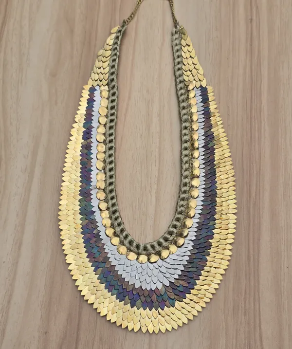 Multi-Layered_Statement_Necklace_With_Gold_And_Metallic_Disc_Design