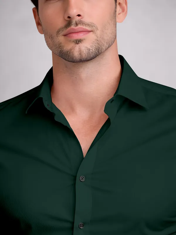 Emerald_Green_Cotton_Blend_Slim_Fit_Shirt_Men