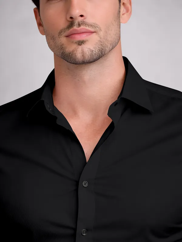 Black_Cotton_Blend_Slim_Fit_Shirt_Men