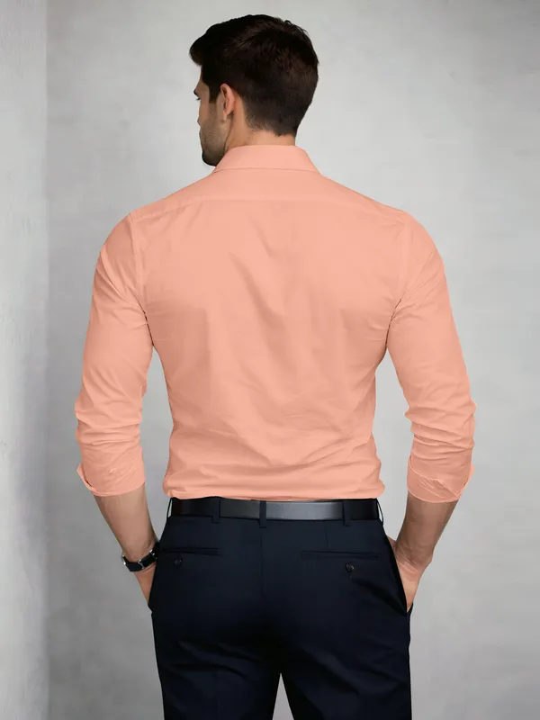 Peach_Cotton_Blend_Slim_Fit_Shirt_Men