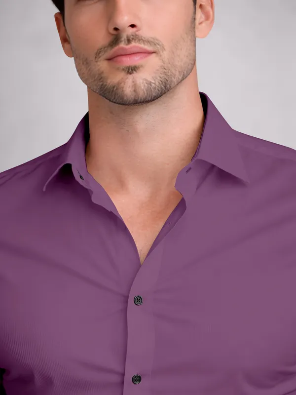Wine_Cotton_Blend_Slim_Fit_Shirt_Men
