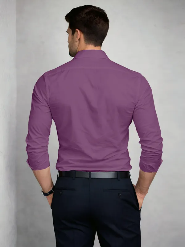 Wine_Cotton_Blend_Slim_Fit_Shirt_Men
