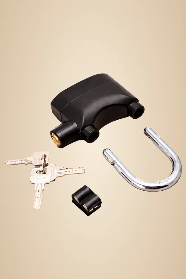 Buy_1_Get_1_Free_Heavy_Duty_Alarm_Padlock_Combo