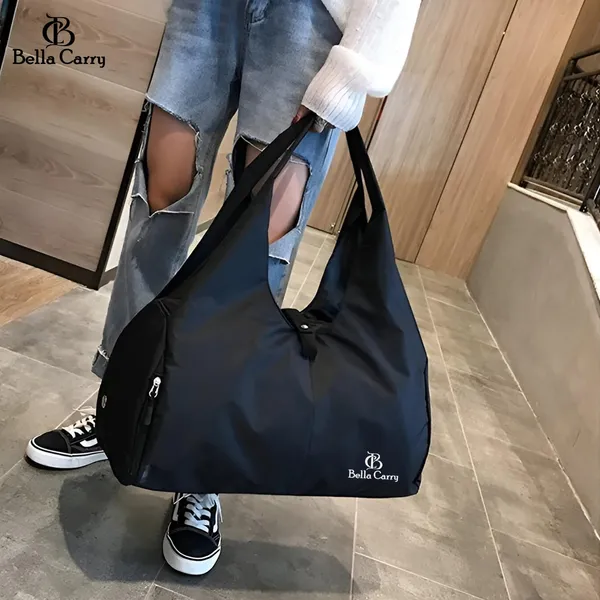 Black_Polyurethane_Zipper_Gym_Duffle_Bag_With_Shoe_Compartment_For_Girls