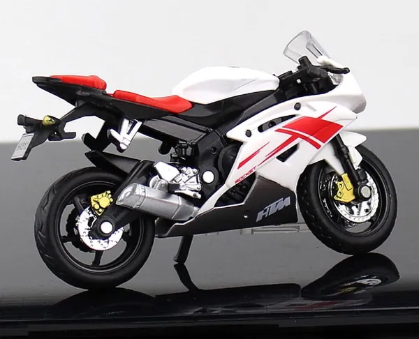 Diecast_Motorcycle_Toy_Bike_Scale_Model_Vehicles_Alloy_Simulation_Superbike