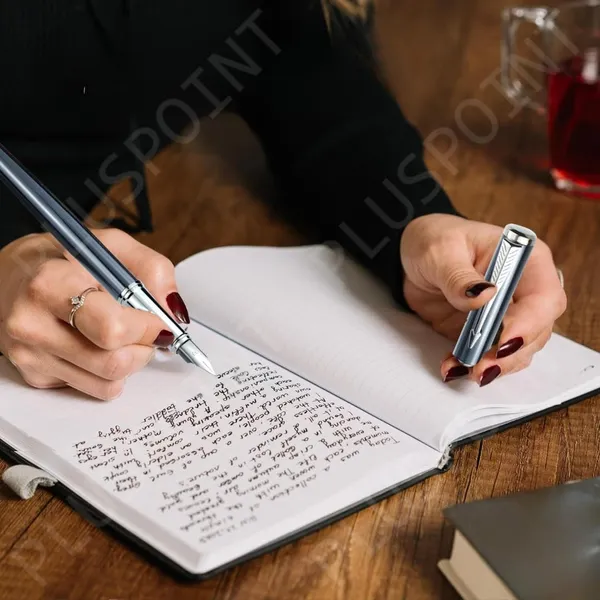 Fountain_Pen_For_Students_|_Iridium_Tip_Nib_Refillable_Fountain_Pen_With_2_Ink_Refills_|_Office_Stationery_Gift_For_Kids_|_Perfect_For_Office_And_School_Use_(Phantom),_Blue