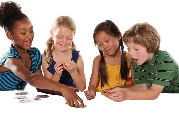 Search_It_Flash_Card_Game_For_Kids_&_Adults_-_Multicolor_|_Fun_Indoor_Card_Games_For_Children,_Friends_And_Family_|_Quick_And_Energetic_Gameplay_|_Game_Gift_For_Boys_And_Girls