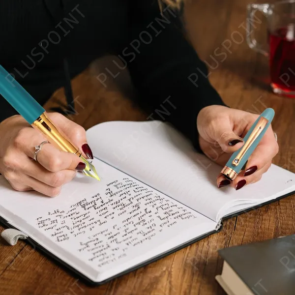 Luxury_Metal_Body_Fountain_Pen_Blue�