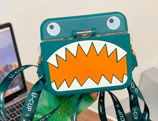 Green_Shark_Built_In_Straw_Water_Bottle_Pack_Of_1