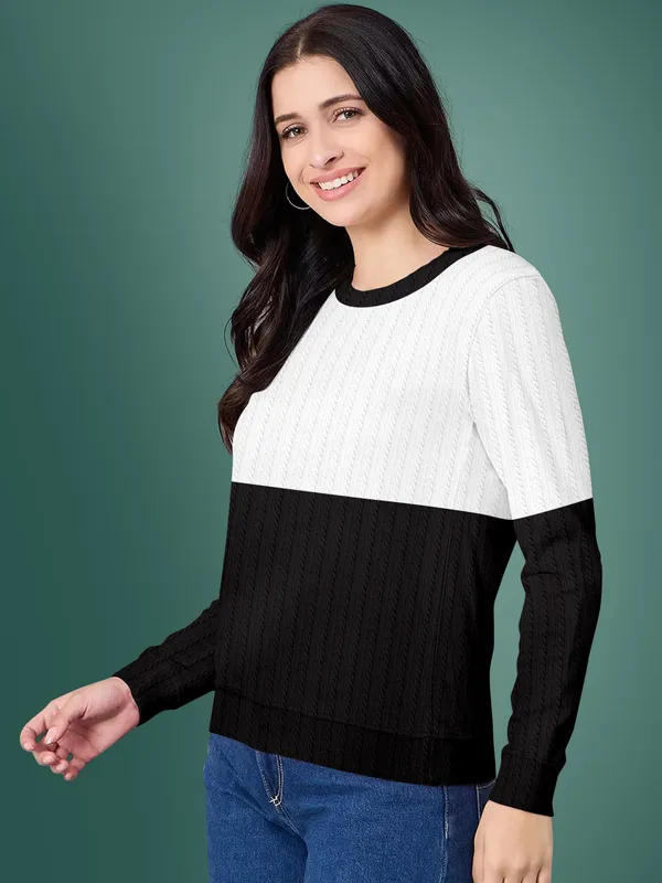 Black_Cotton_Blend_Round_Neck_Textured_T_Shirt_For_Women