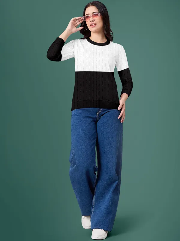 Black_Cotton_Blend_Round_Neck_Textured_T_Shirt_For_Women