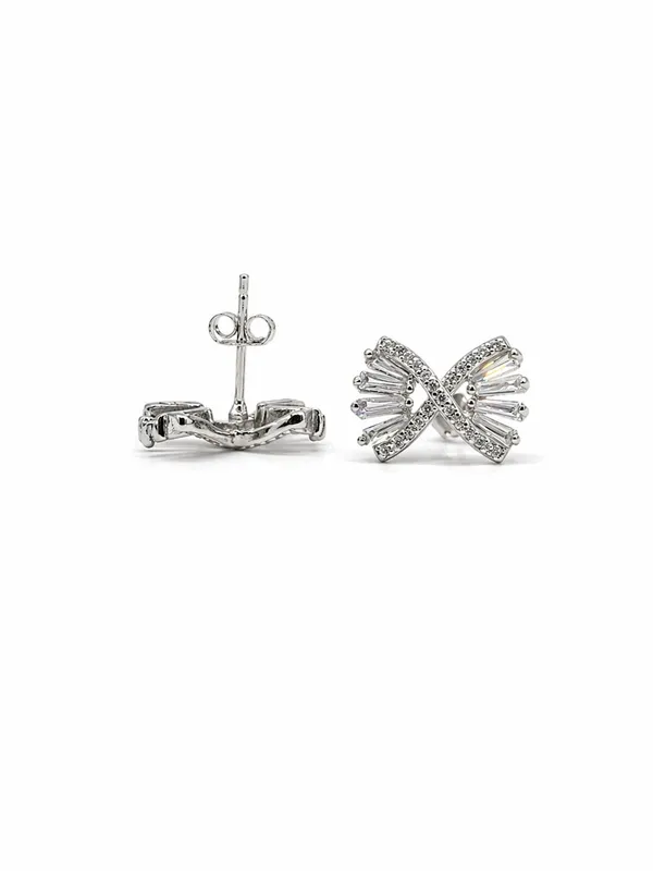 Sparkling_Crystal_Bow_Stud_Earrings_For_Women