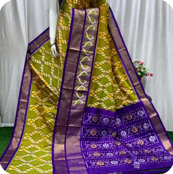 Yellow_And_Purple_Traditional_Handloom_Silk_Saree_For_Women