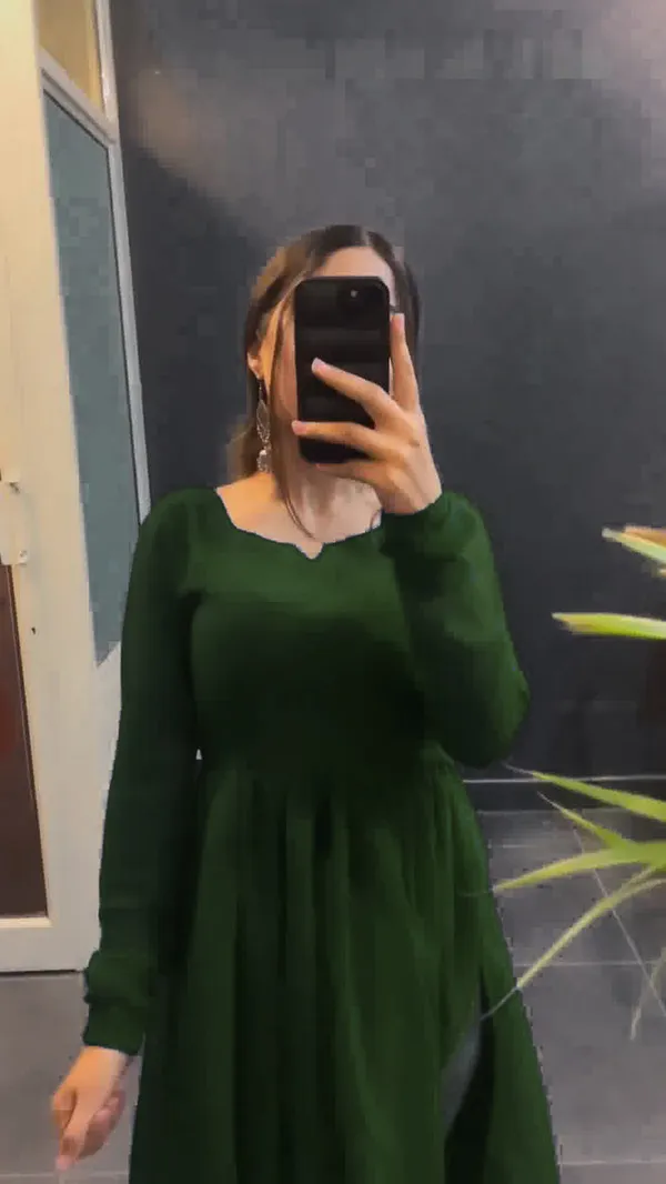 Purimaa_Women_Solid_Georgette_Flared_Kurta_Dark_Green