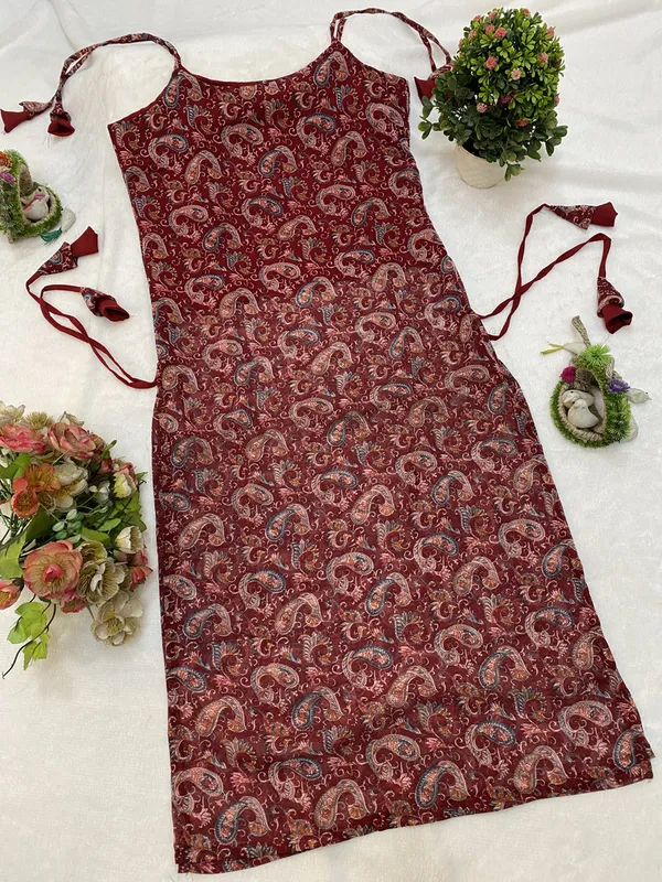 Purimaa_Women_Printed_Georgette_Trail_Cut_Kurta_Maroon
