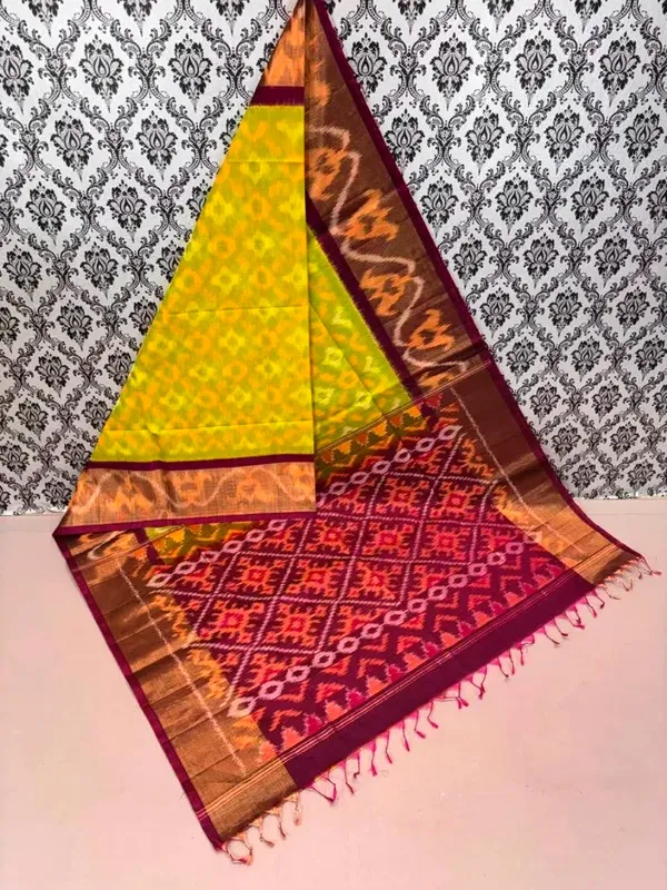 Yellow_And_Maroon_Silk_Woven_Pallu_Saree_For_Women