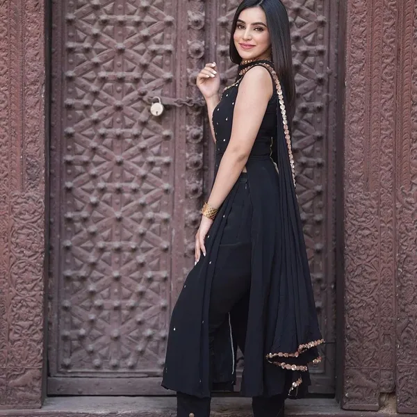 Women's_Black_Embellished_Ethnic_Anarkali_Kurta_Set_With_Dupatta