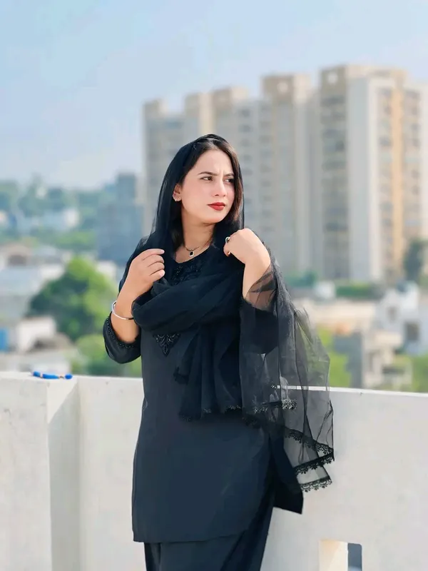 Women's_Black_Embellished_Kurta_Set_With_Dupatta