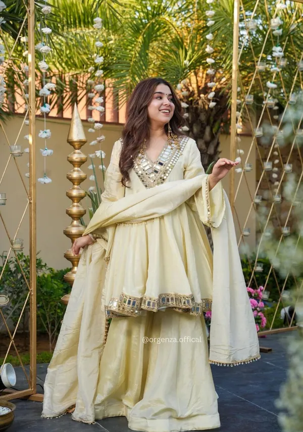 Elegant_Off-White_Anarkali_Suit_With_Mirror_Work_Embellishment