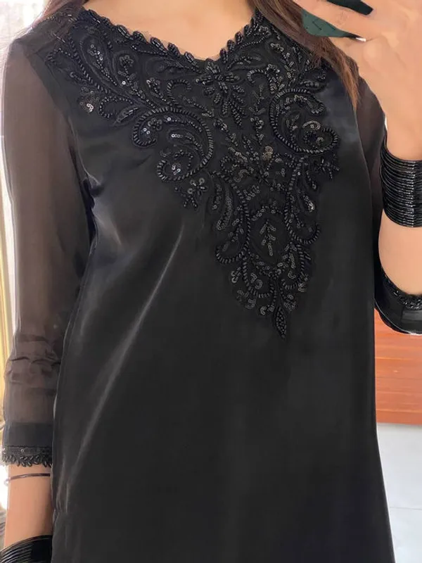 Women's_Black_Embellished_Kurta_Set_With_Dupatta