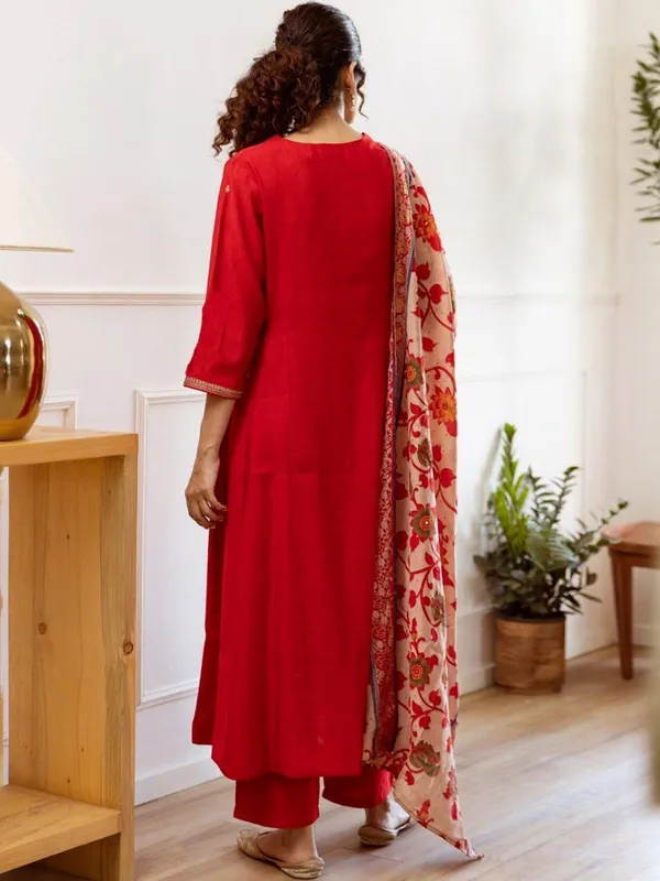 Red_Embroidered_Kurta_Set_With_Floral_Dupatta