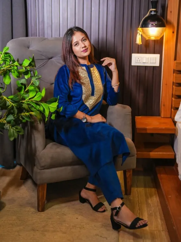 Women's_Ethnic_Kurti_With_Golden_Embroidery_-_Blue